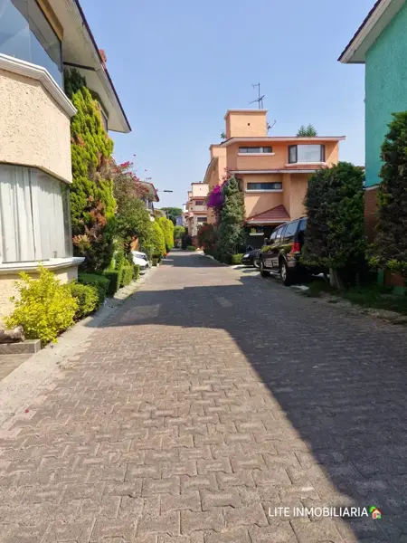 Vendo Casa Sola en Fraccionamiento a 10 Minutos de la Deportiva de Xochimilco!!! — foto 1 de 30