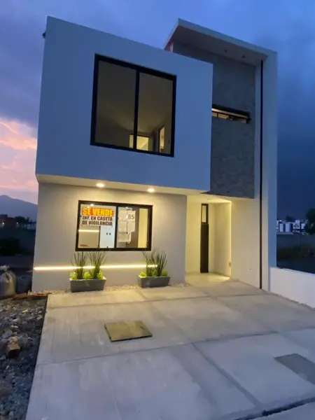 ?Se vende hermosa casa nueva en Residencial San Javier, detrás dexla antigua Aga