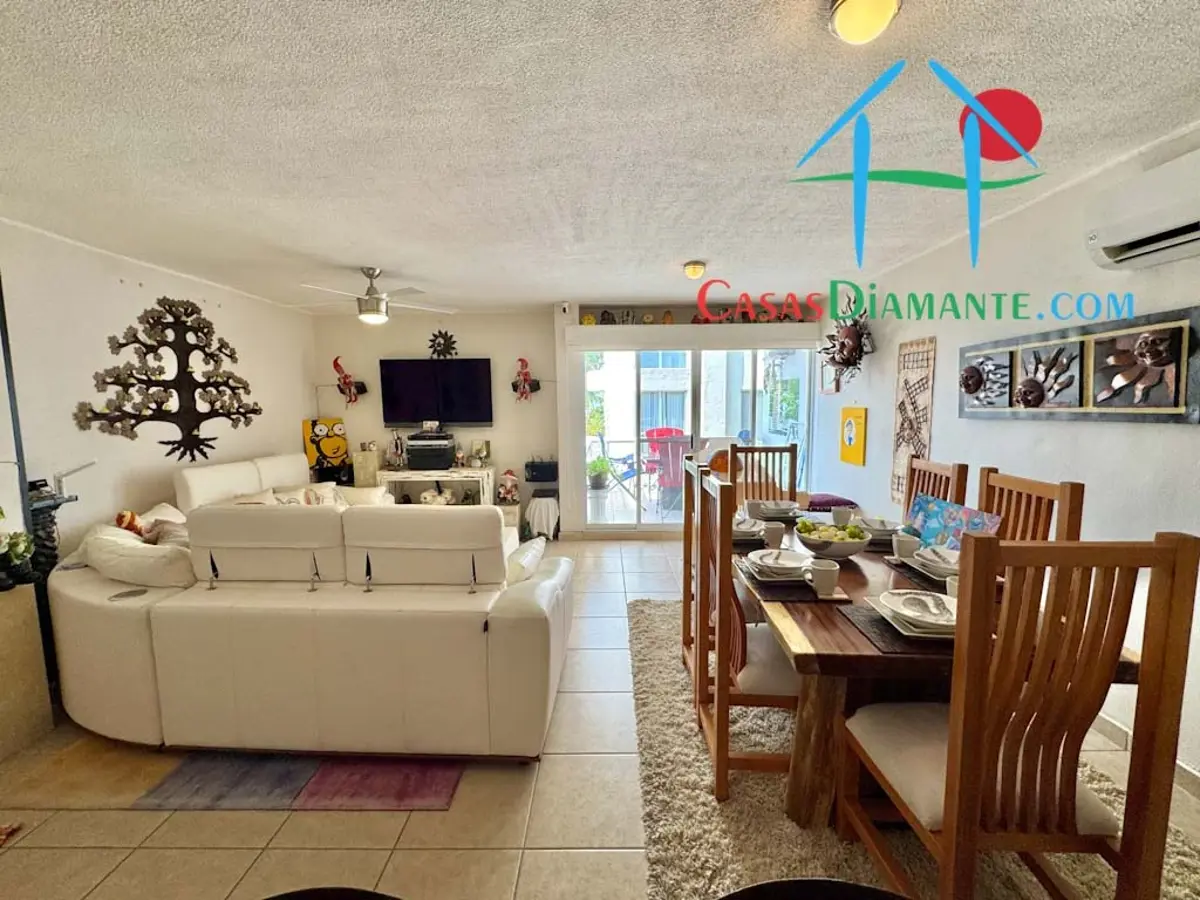 Departamento en renta con 3 recámaras y terraza con vista a las áreas comunes Departamento en renta con 3 recámaras y terraza con vista a las áreas comunes