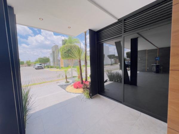 Casa en venta en Lomas de Angelópolis, San Andrés Cholula — foto 2 de 35