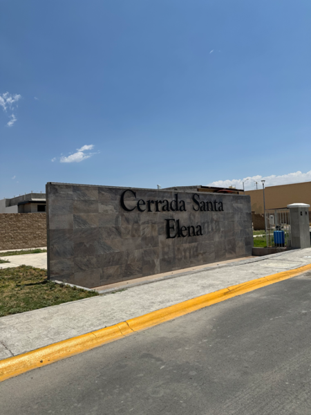 Terreno en venta en Cerrada Santa Elena