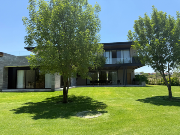Casa en venta en El Campanario, Querétaro — foto 2 de 36