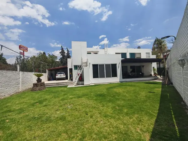 Residencia en Venta en la Calera