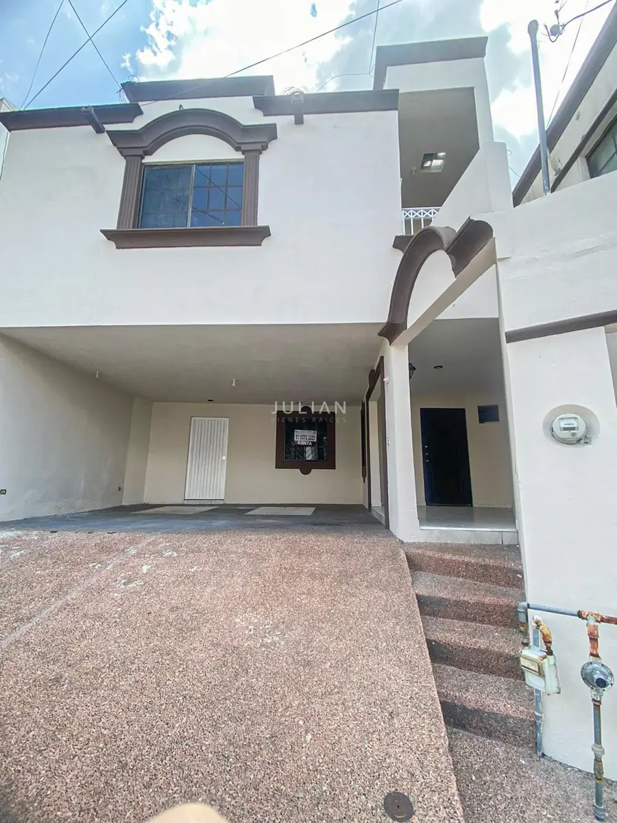 Casa en renta en Bosques de la Pastora, Guadalupe — foto 1 de 31