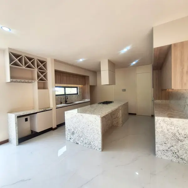 Casa en venta en Bosque Monarca, Morelia — foto 2 de 16
