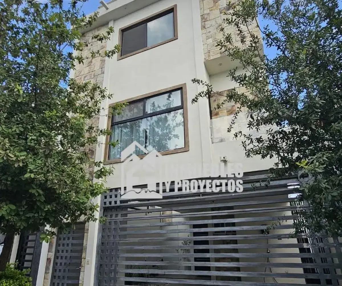 Casa en venta en Privadas del Canada, General Escobedo — foto 1 de 16