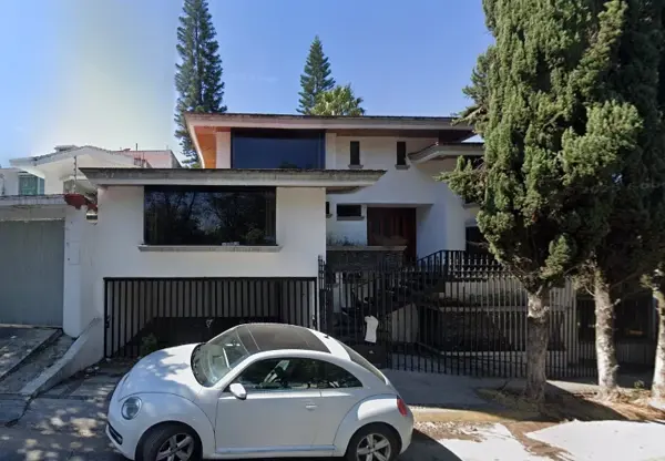Casa en venta en Lomas de la Herradura Huixquilucan, compra con el banco, no se aceptan créditos