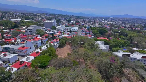 Terreno en Venta de 5,065 m² con Uso de Suelo H1 en La Selva Norte de Cuernavaca