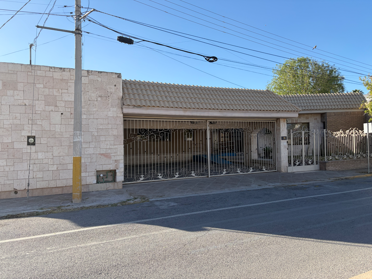 Casa en Renta en Granjas San Isidro, Torreón - Amplia, Cómoda y Bien Ubicada Casa en Renta en Granjas San Isidro, Torreón - Amplia, Cómoda y Bien Ubicada