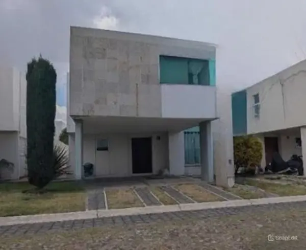 Casa en venta en El Pedregal Cacalomacan, compra con el banco, no se aceptan créditos