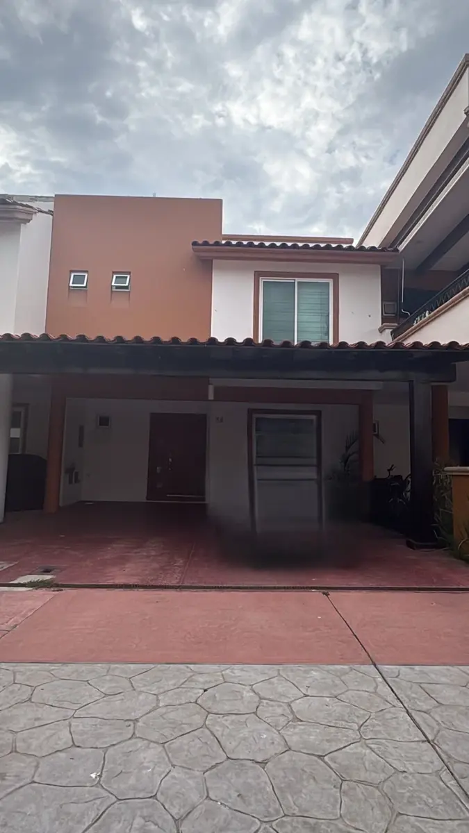 CASA EN VENTA O RENTA EN PRIVADA PUERTA DE HIERRO EN CULIACAN SINALOA CASA EN VENTA O RENTA EN PRIVADA PUERTA DE HIERRO EN CULIACAN SINALOA