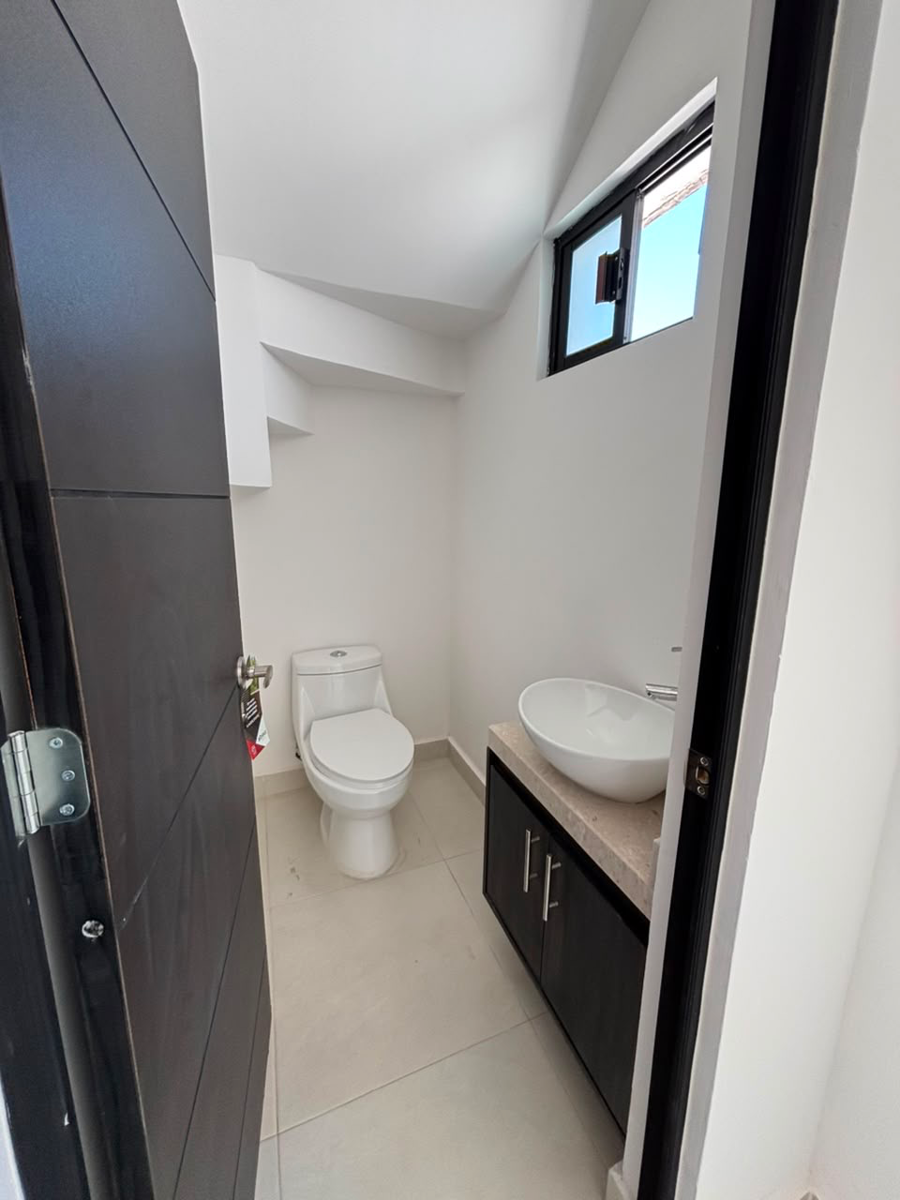 Vista 3 de Casa en Venta en Nogalera Residencial, Gómez Palacio, Durango