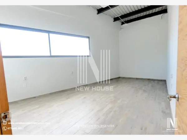 LOCAL COMERCIAL EN RENTA UBICADO EN AV. UNIVERSIDAD