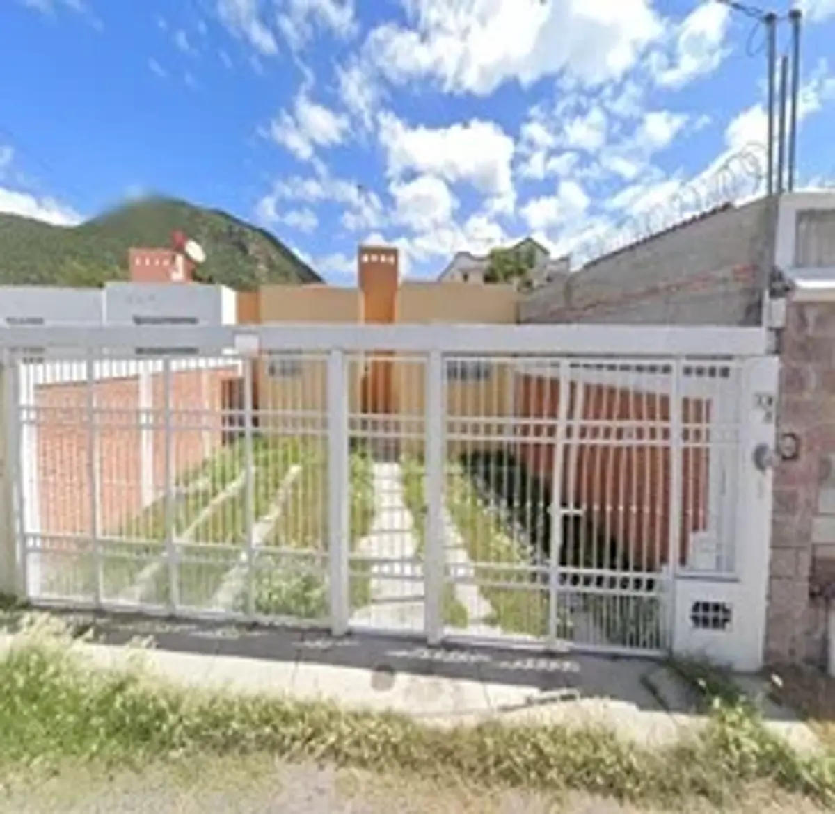 Casa en venta en Granjas Banthi, San Juan del Río — foto 1 de 10