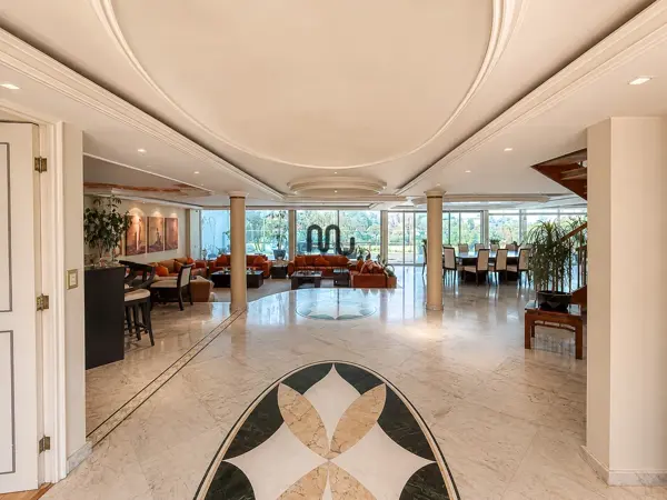 Casa en venta en Lomas de Tecamachalco, Naucalpan de Juárez — foto 3 de 36