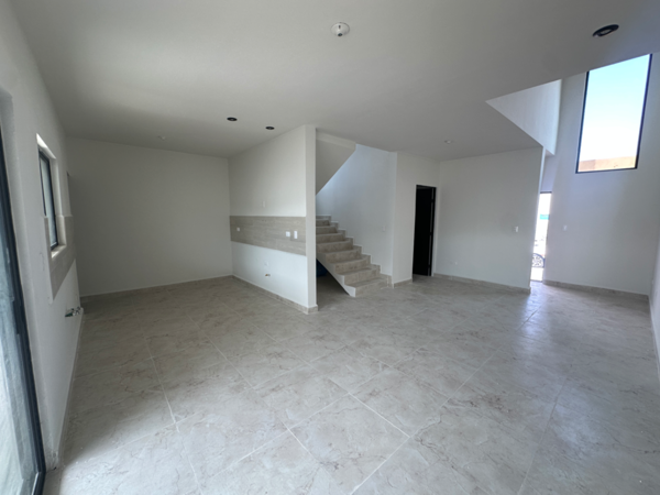 Casa en venta en Jardines Coloniales, Saltillo — foto 2 de 15