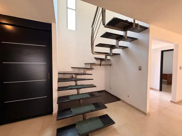 Casa en venta en Paseos de Chavarría, Mineral de la Reforma — foto 3 de 19