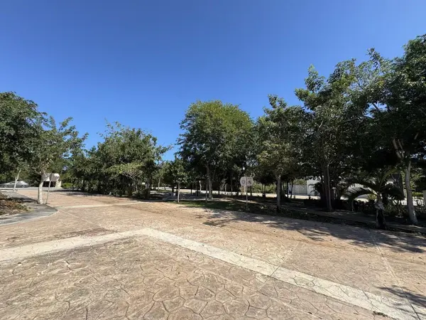 Terreno en venta en Yucatán Country Club, Mérida — foto 2 de 11