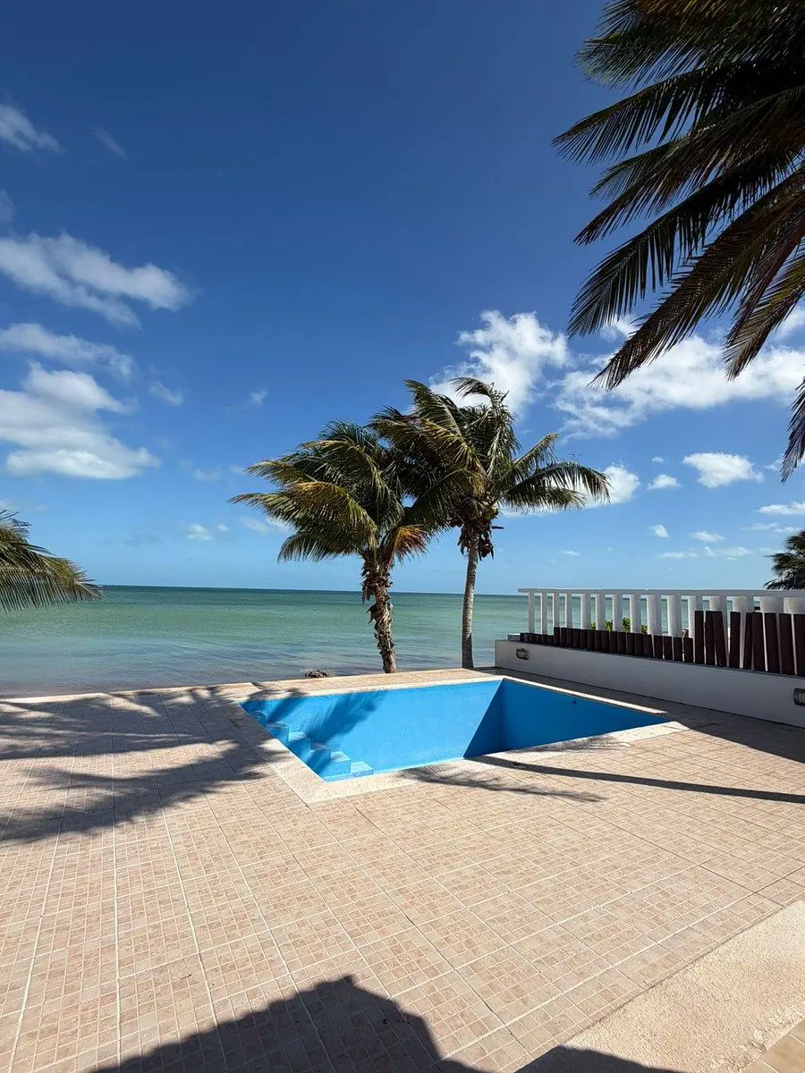 Casa en Venta en Chicxulub Puerto, Yucatán, frente al mar Casa en Venta en Chicxulub Puerto, Yucatán, frente al mar