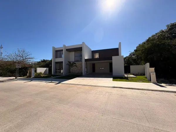 Casa en venta en Komchen, Mérida — foto 2 de 36