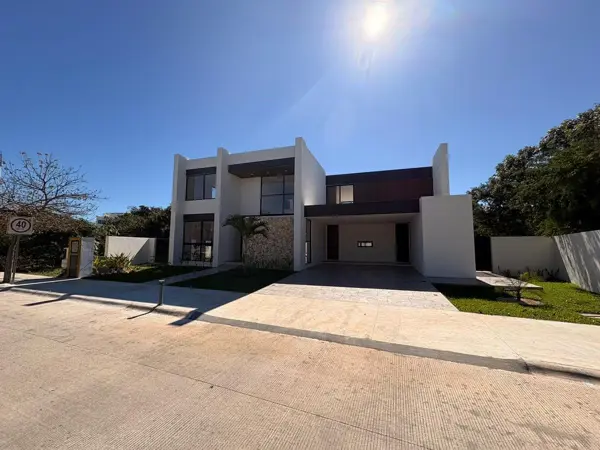 Casa en venta en Komchen, Mérida — foto 3 de 36