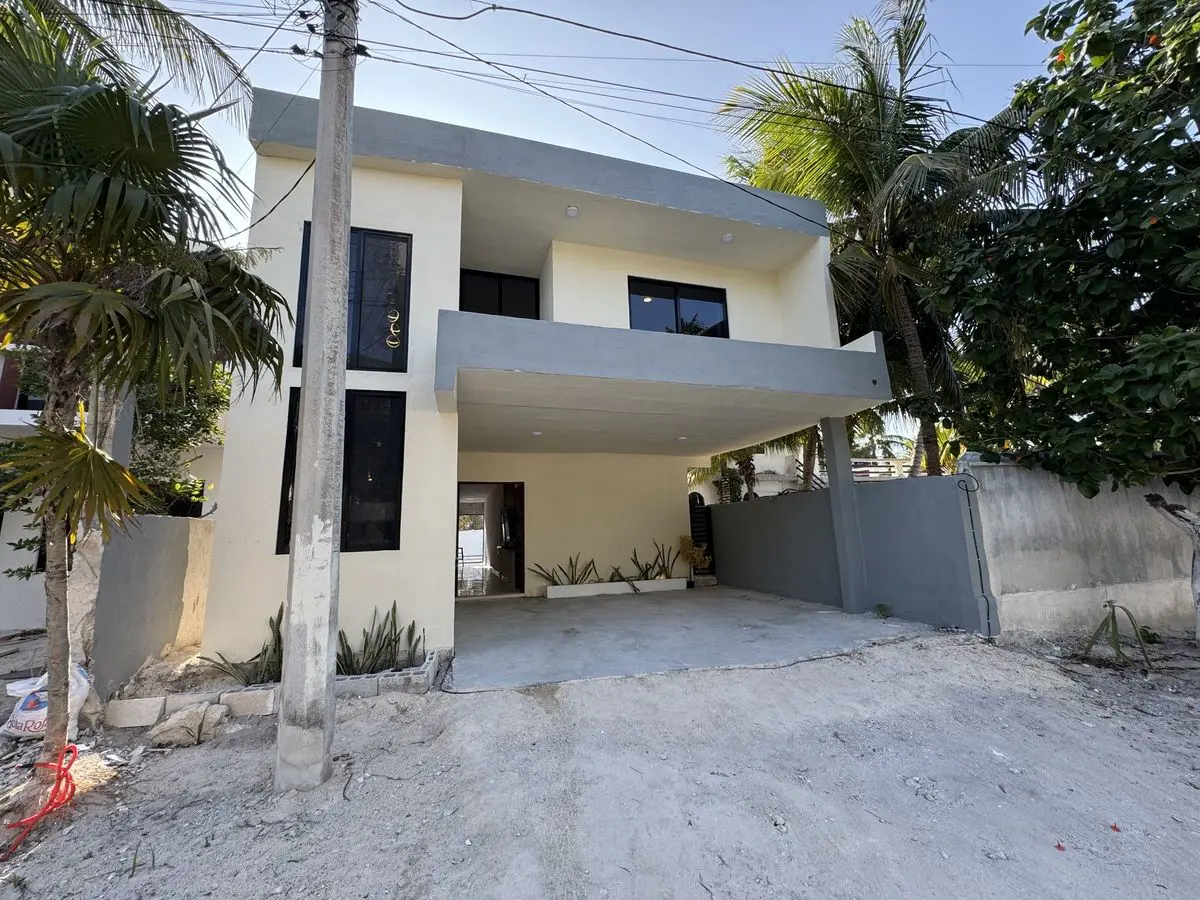 Casa en venta a 100 m del mar de progreso Casa en venta a 100 m del mar de progreso
