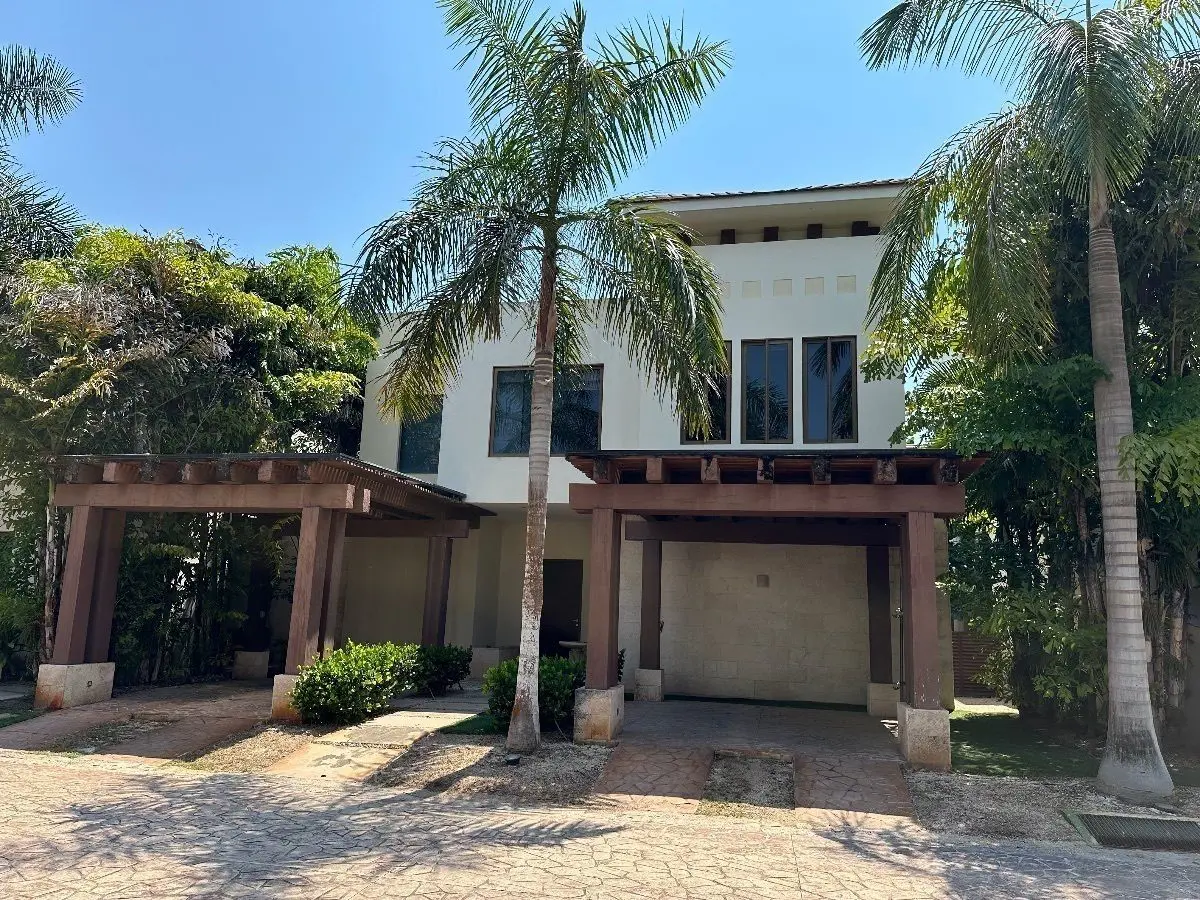 Casa en Venta frente al lago en Harmonia Yucatán Country Club Casa en Venta frente al lago en Harmonia Yucatán Country Club