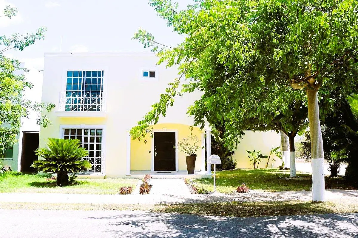 Casa en Renta en Mérida, Yucatán en Algarrobos. Casa en Renta en Mérida, Yucatán en Algarrobos.