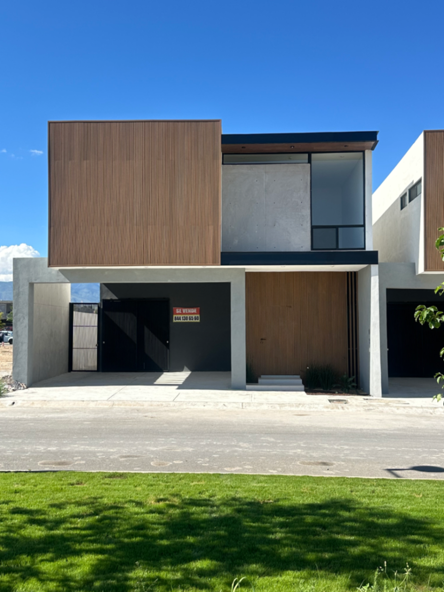 Casa en venta en Los Valdez, Saltillo — foto 1 de 19