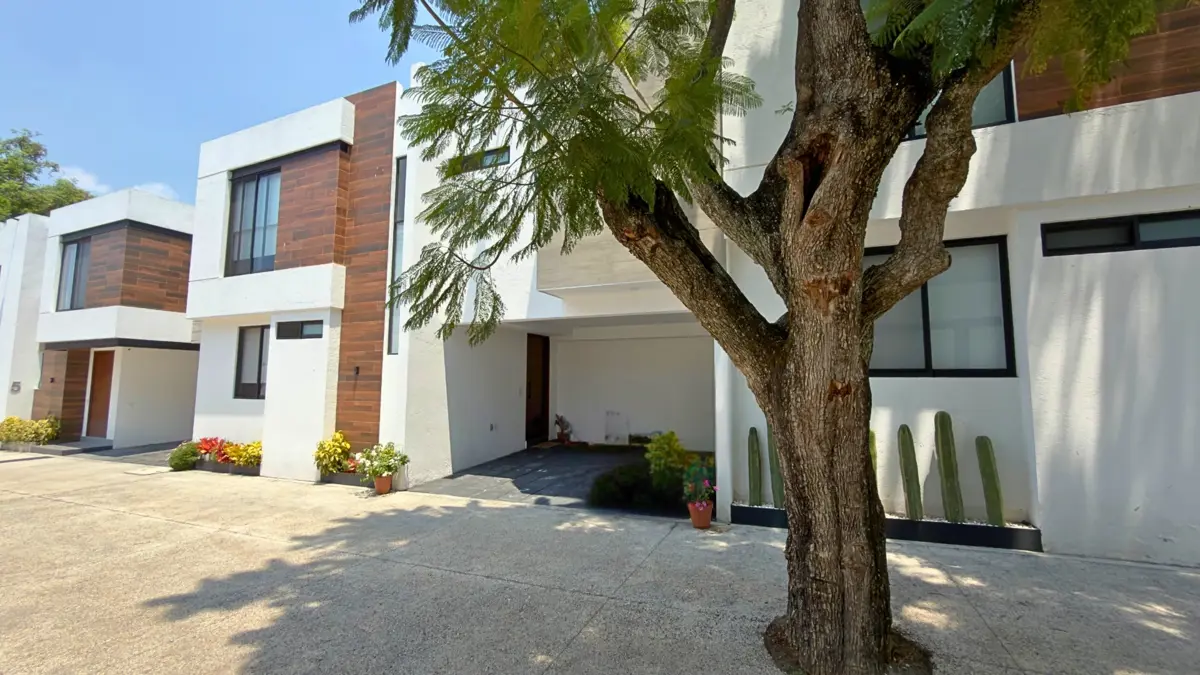 Casa en venta en Lomas de San Anton, Cuernavaca — foto 1 de 56