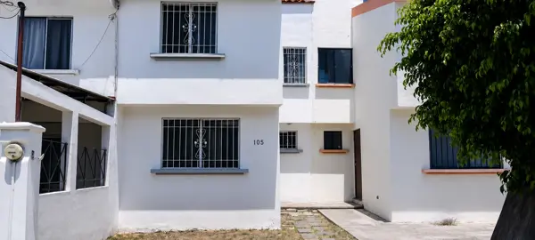 Casa en venta en Los Pirules, León — foto 2 de 3