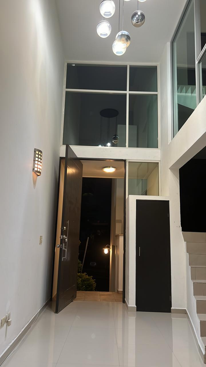 Casa en venta en Las Lajas, Monterrey — foto 1 de 14