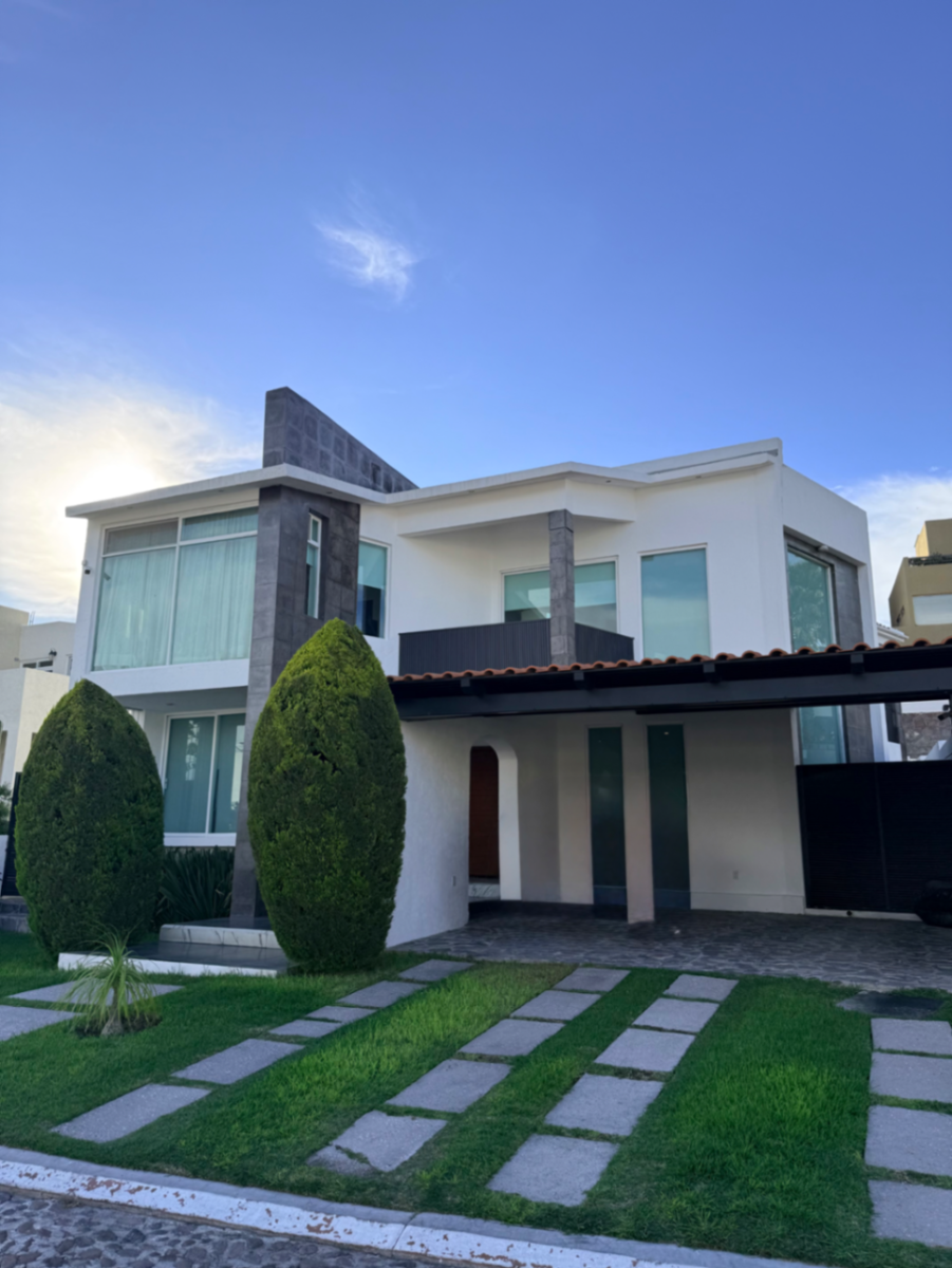 Casa en renta en Vista Real y Country Club, Corregidora — foto 1 de 38