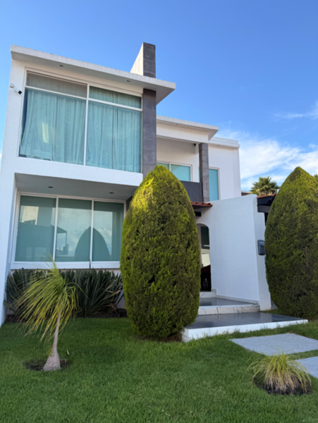 Casa en renta en Vista Real y Country Club, Corregidora — foto 2 de 38