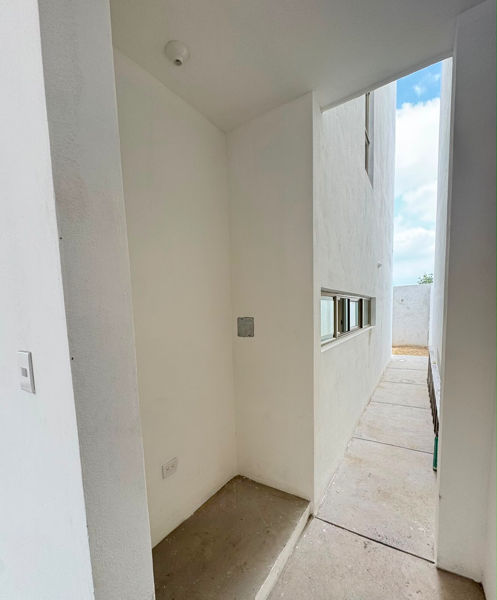 Casa en venta en Porto Cumbres, García — foto 2 de 35