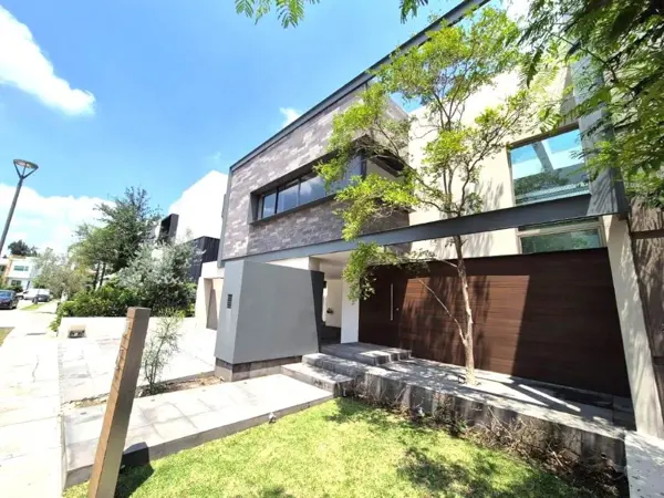 Casa en venta en Puerta de Hierro, Zapopan — foto 2 de 31