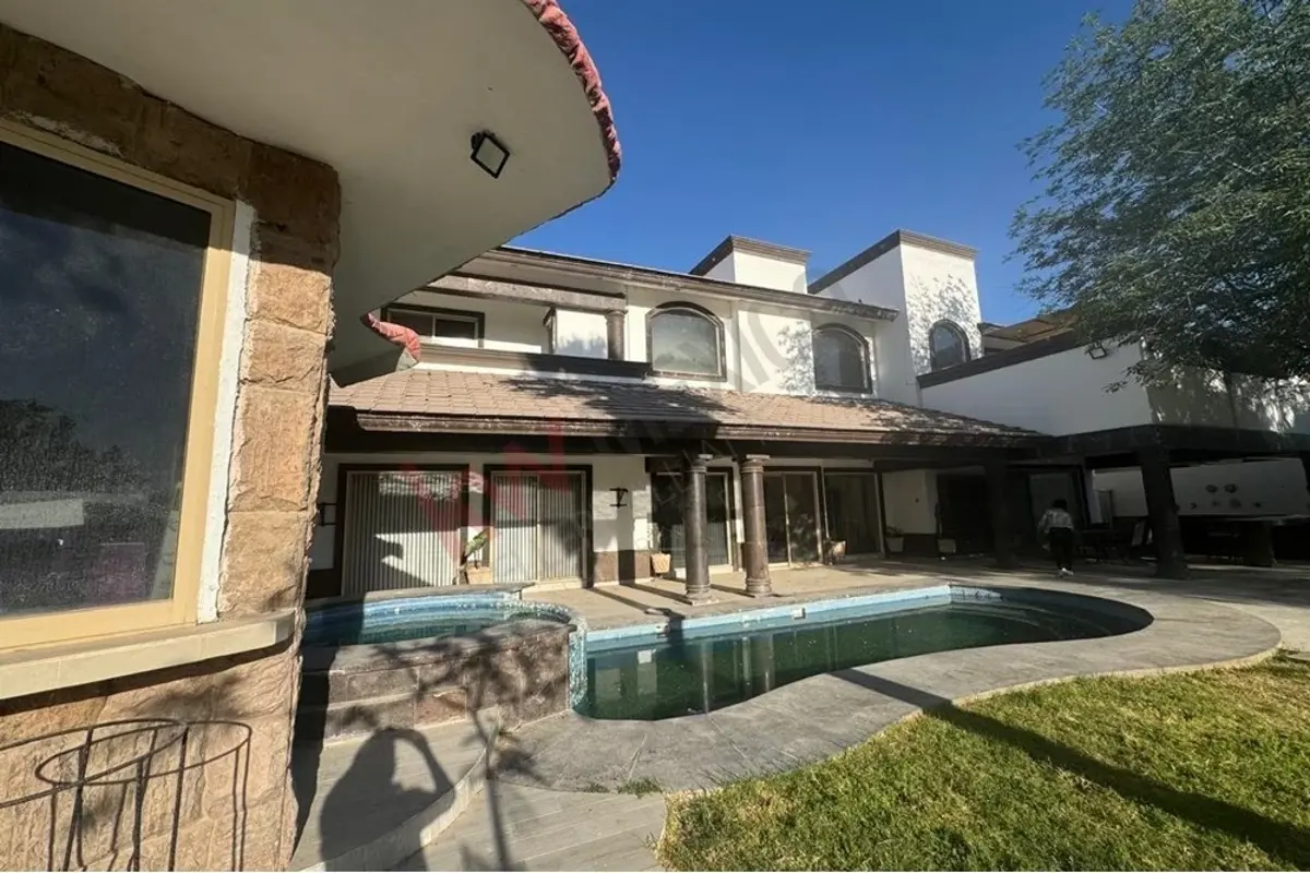 Casa en venta en Montebello, Torreón — foto 1 de 25