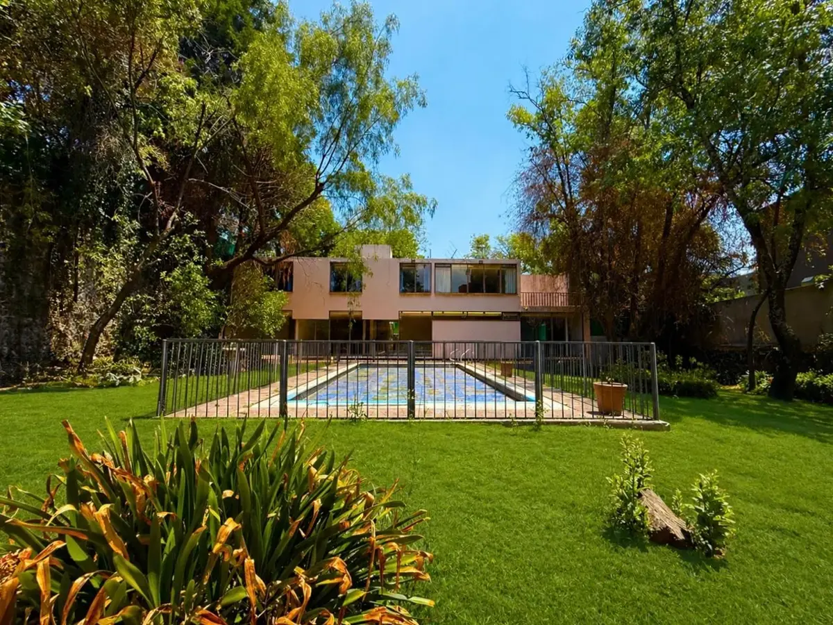 Casa en venta en Jardines del Pedregal, Álvaro Obregón — foto 1 de 25