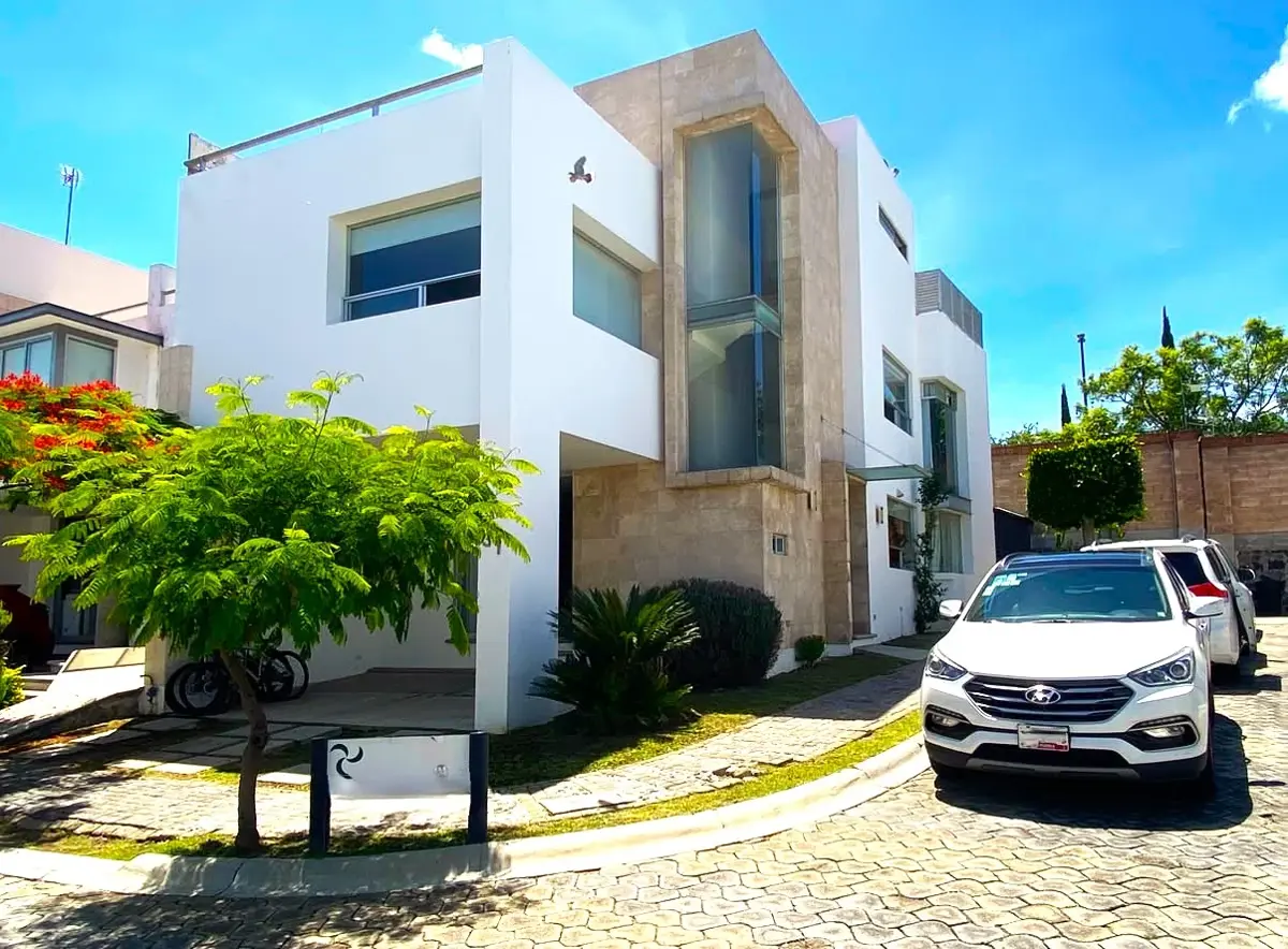 Casa en venta en Lomas de Angelópolis II, San Andrés Cholula — foto 1 de 18