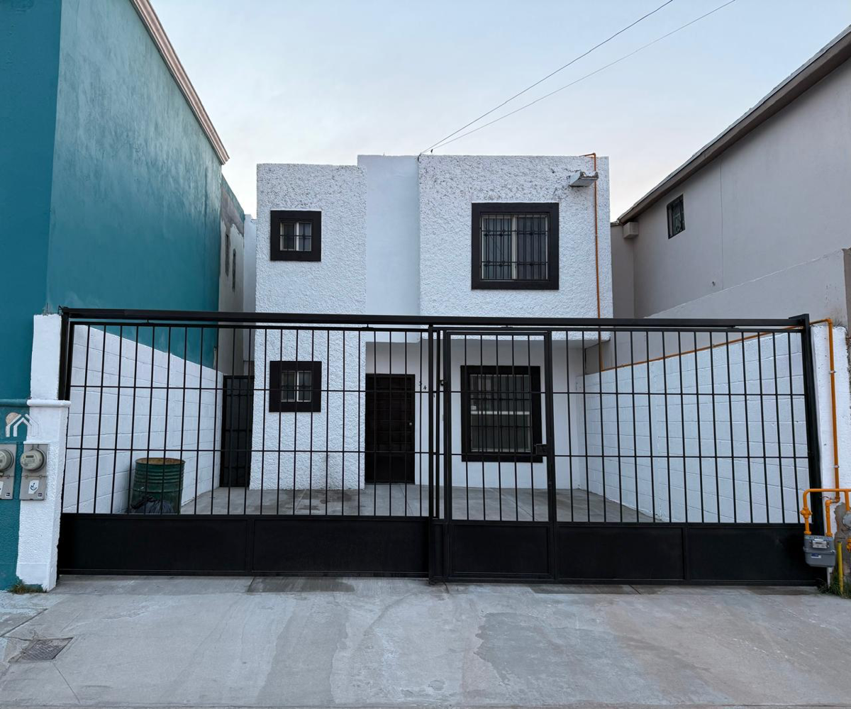 Casa en venta en Jardines Residencial, Juárez — foto 1 de 42