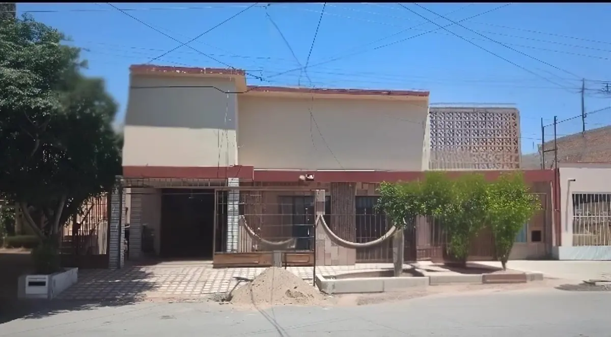 Casa en venta en Jardines de California, Torreón — foto 1 de 11