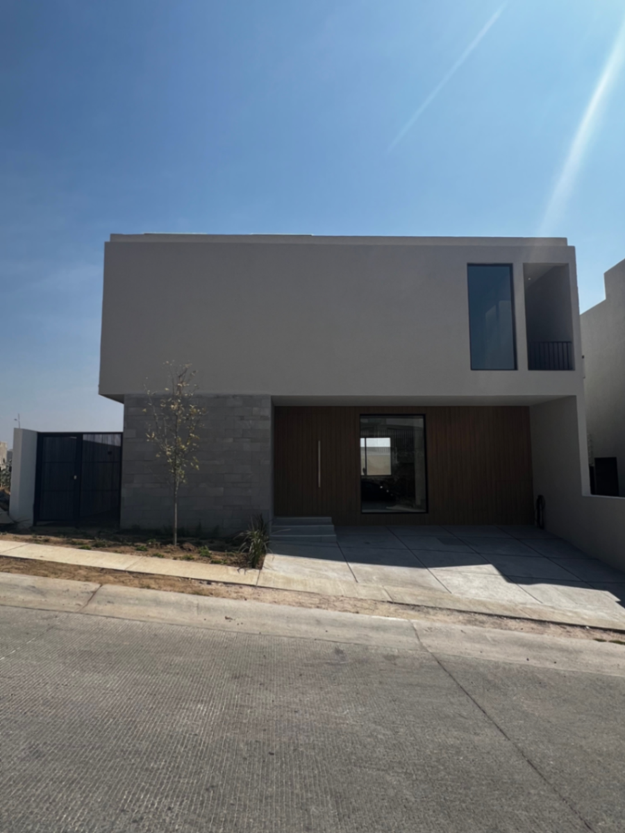 Casa en venta en Zanda, León — foto 1 de 7
