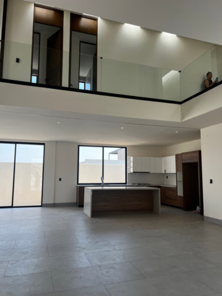 Casa en venta en Zanda, León — foto 2 de 7