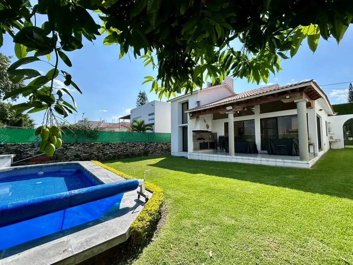 Casa en venta en Lomas de Cocoyoc, Atlatlahucan — foto 1 de 19
