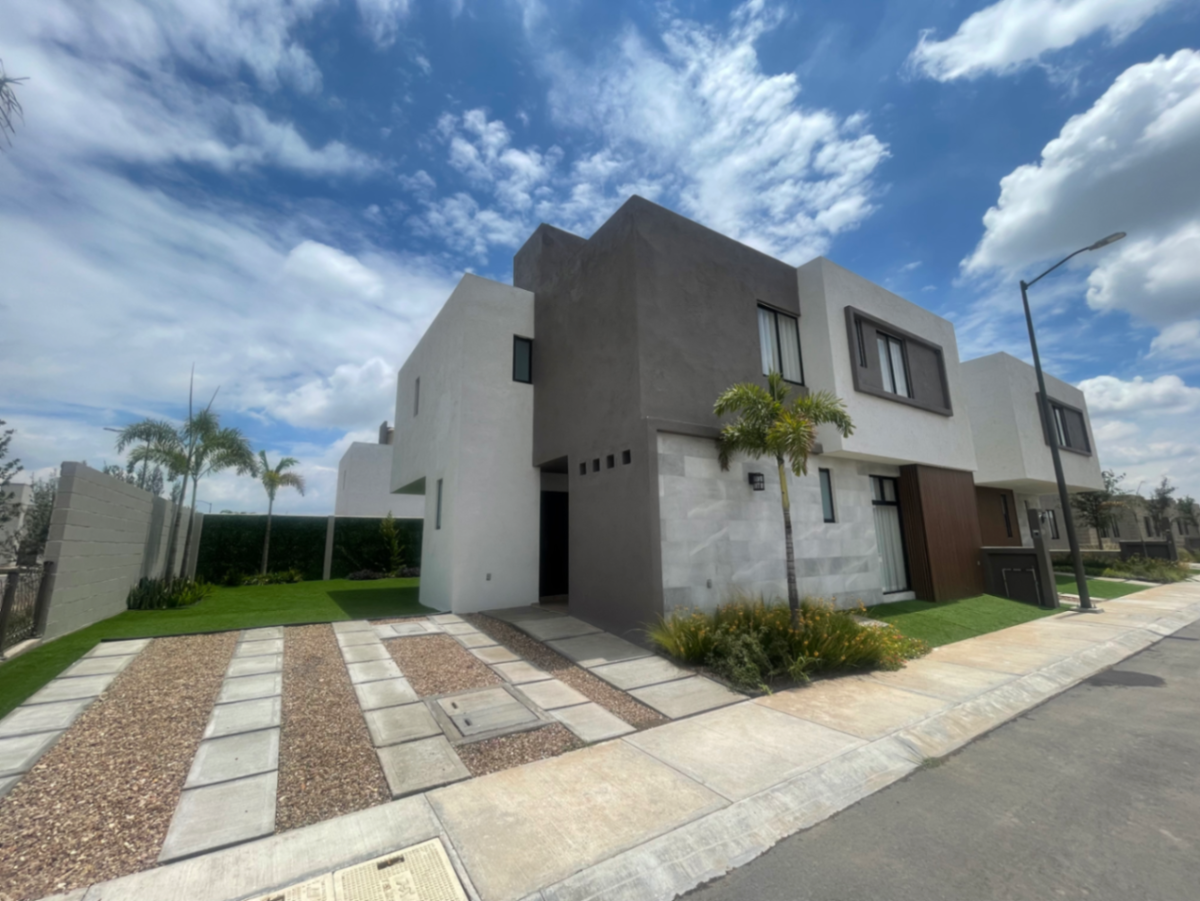 Casa en venta en Puerta Real, Corregidora — foto 1 de 16