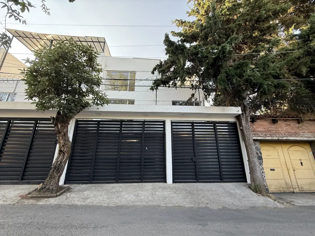 Casa en venta en Fuentes de Tepepan, Tlalpan — foto 1 de 28