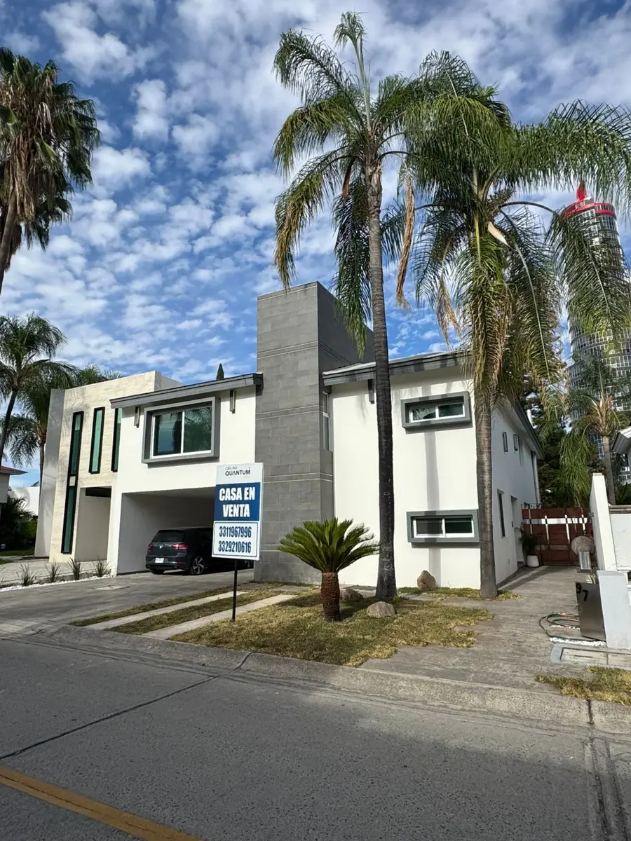 Casa en venta en Puerta de Hierro, Zapopan — foto 1 de 13