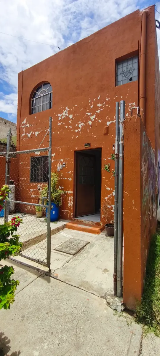 Casa en venta en Hacienda Santa Fe, Tlajomulco de Zúñiga — foto 1 de 34