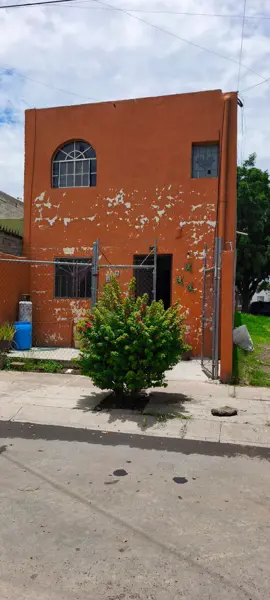 Casa en venta en Hacienda Santa Fe, Tlajomulco de Zúñiga — foto 2 de 34