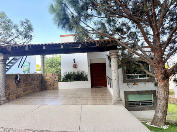 Casa en venta en Vista Real y Country Club, Corregidora — foto 3 de 41